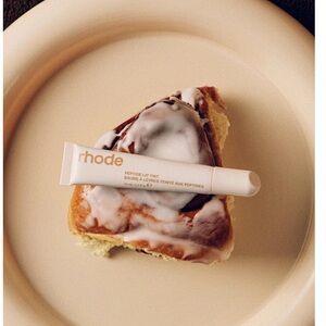 *NIB* RHODE Peptide Lip Tint Cinnamon Roll *sold out online*